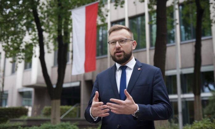 zarobki-radnych-w-polsce-co-warto-wiedziec-poland-councilor-